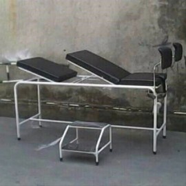 Gynaecolog Examination Table Foot Step Meja Persalinan Bahan Besi
