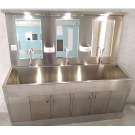 Scrub Station 3 Person Automatic